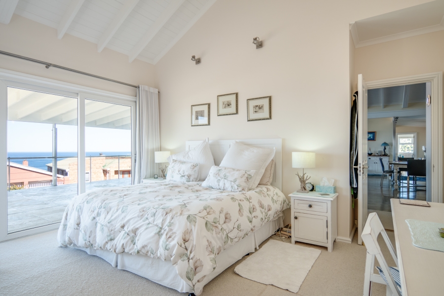 3 Bedroom Property for Sale in Glen Marine Western Cape